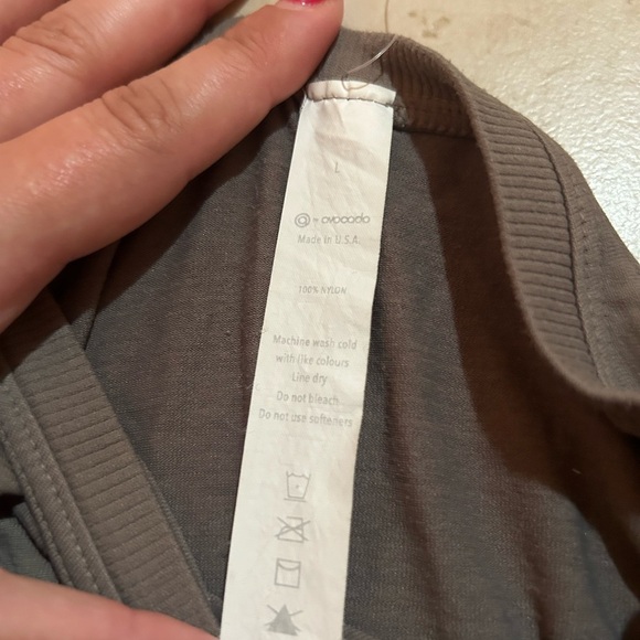 Brown cropped short sleeve workout top - Picture 3 of 3